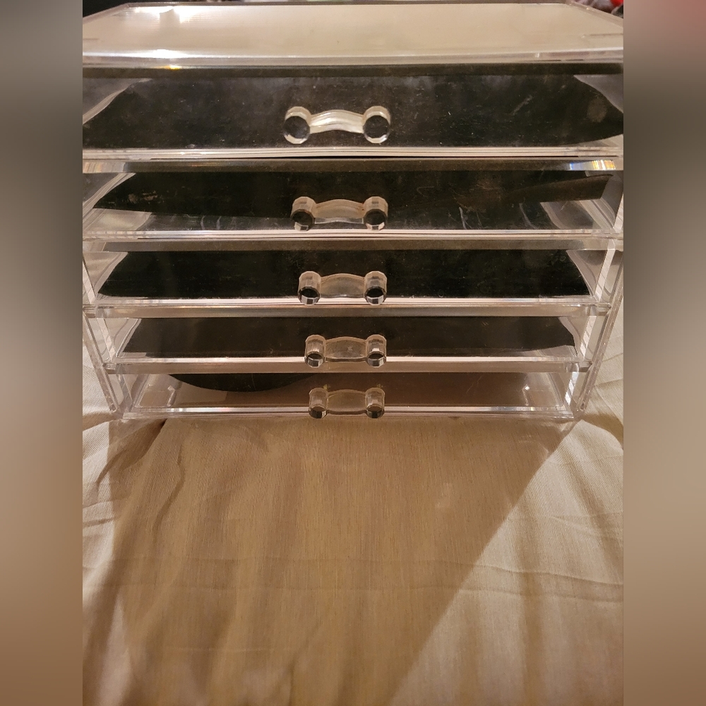 Jewelry or make up drawers